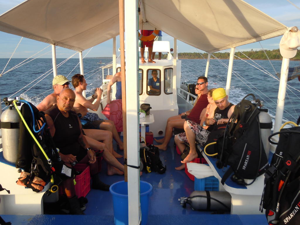Wellbeach Dive Resort Zamboanguita  Ngoại thất bức ảnh